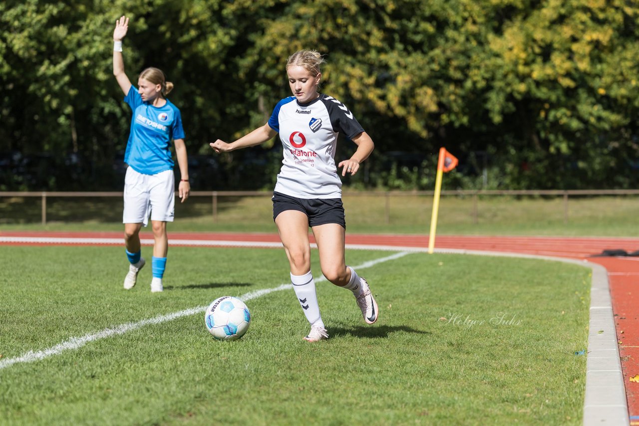 Bild 297 - wBJ VfL Pinneberg - Germania Schnelsen : Ergebnis: 15:1